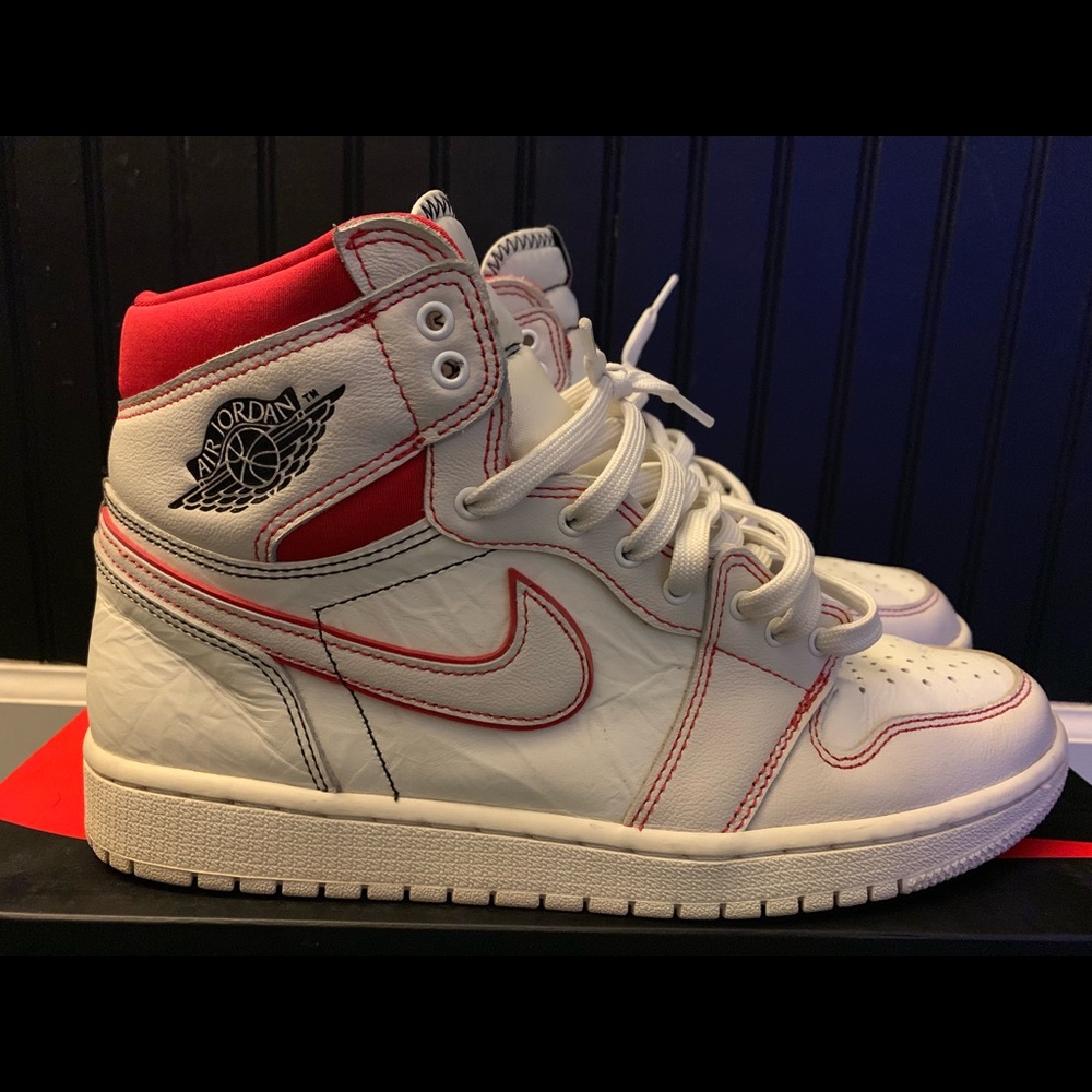 Jordan 1 “phantom”